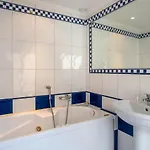 Hotel London 3*
