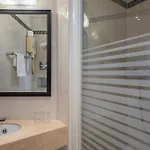 London Hotel 3*