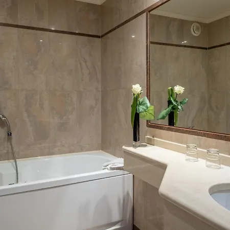 Ξενοδοχείο London 3*