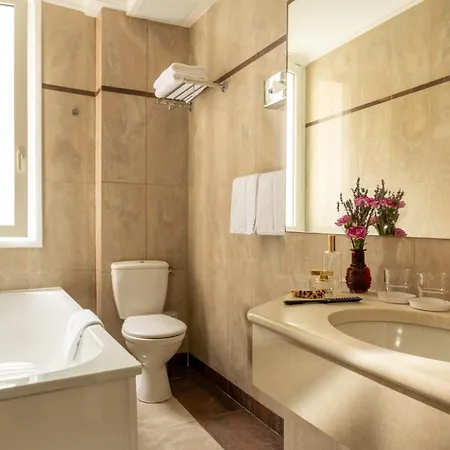 Отель London 3*