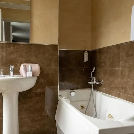 Hotel London 3*