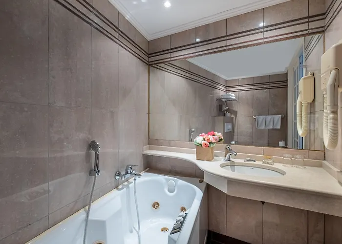 London 3* Paris