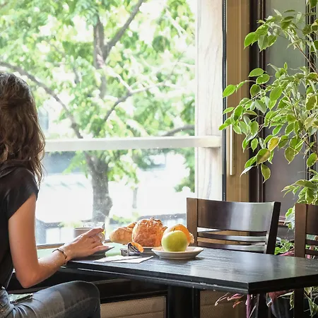 London Отель 3*