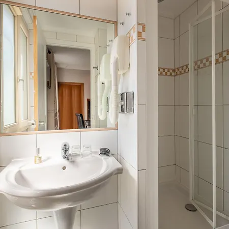 London 3* Париж